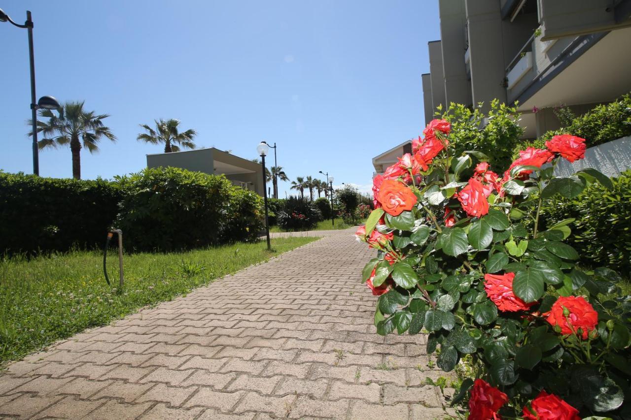 Residence Le Palme Montesilvano Marina المظهر الخارجي الصورة